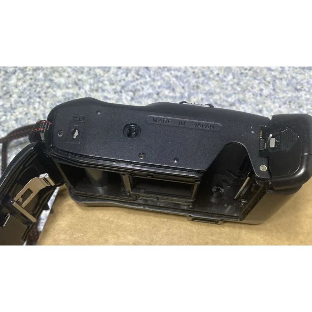 Nikon One Touch 100 | 35 mm Point & Shoot Film Camera